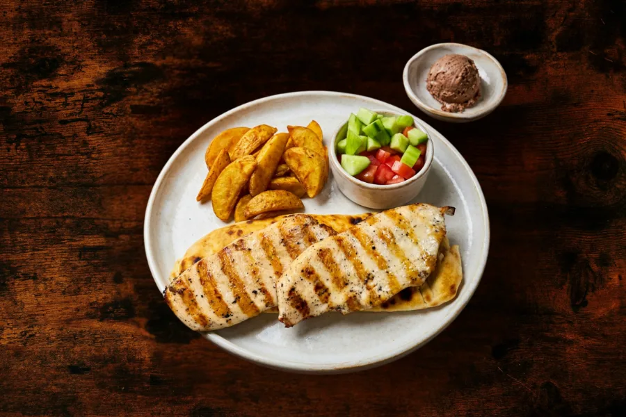 Combo menu with chicken fillet grilled